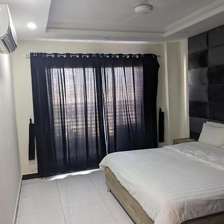 Lavish Hotel Rawalpindi Bagian luar foto