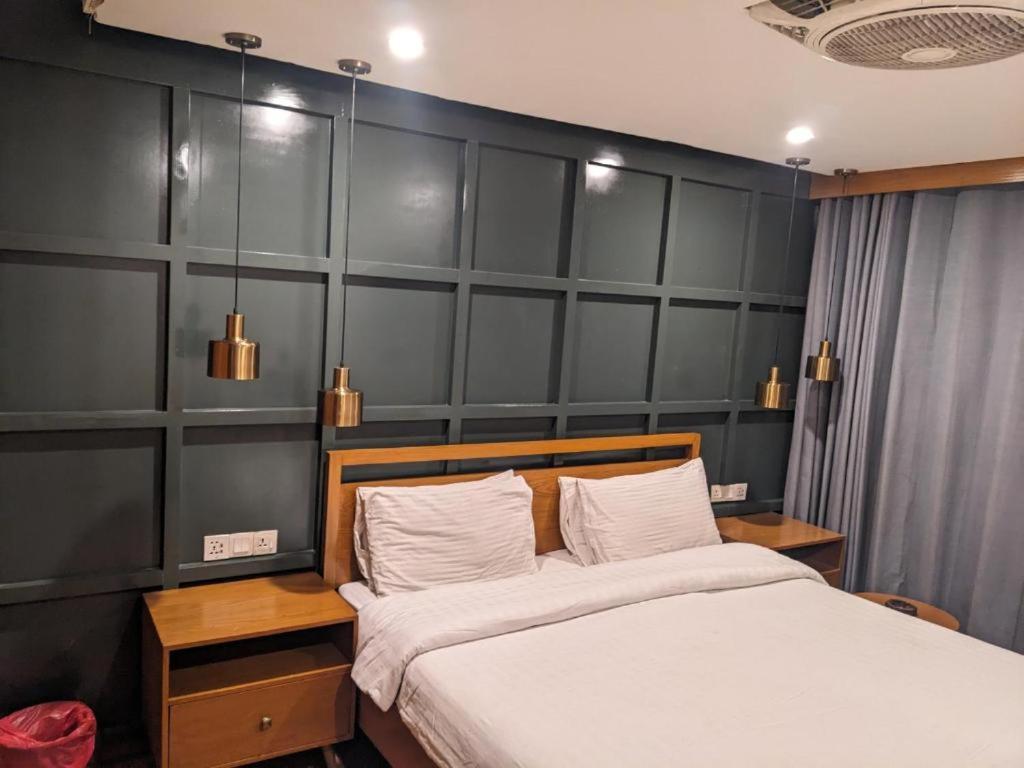 Lavish Hotel Rawalpindi Bagian luar foto